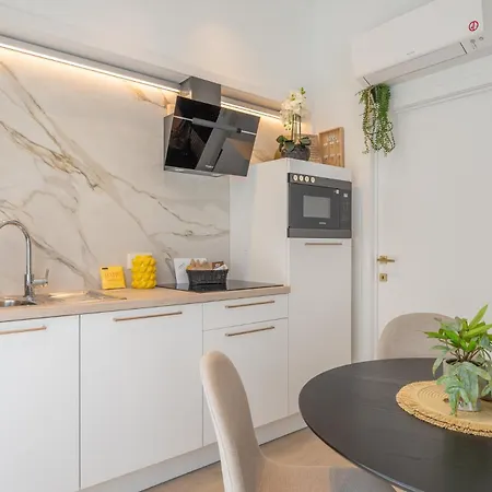 Nanostudio アパート *